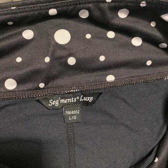 Women’s Size L Skort black/white polka dots - Picture 2 of 3